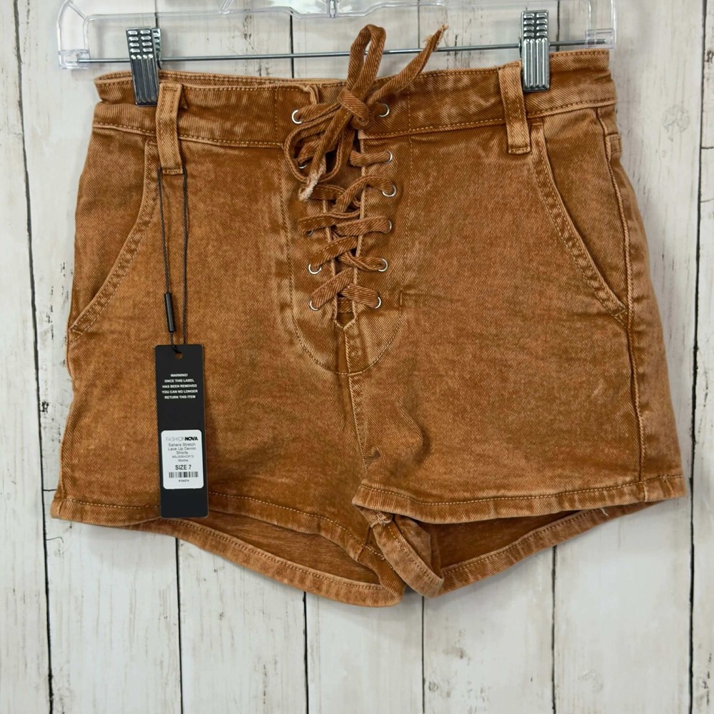 Fashion Nova NWT Junior's Mocha Sahara Stretch Lace Up Denim‎ Shorts Size 7